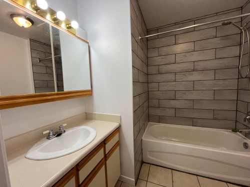 Salle de bains - 420  - 422 Rue St-Claude, Drummondville, QC 