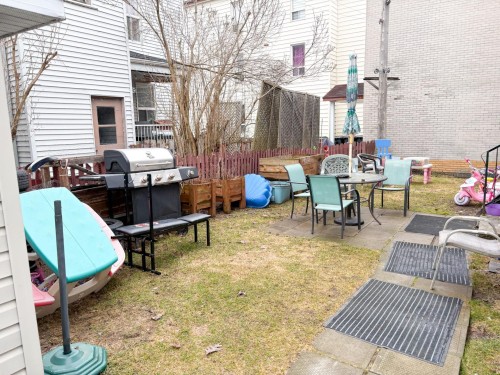 Cour - 420  - 422 Rue St-Claude, Drummondville, QC 