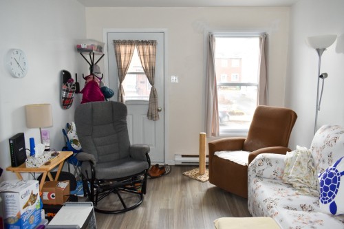 Salon - 420  - 422 Rue St-Claude, Drummondville, QC 