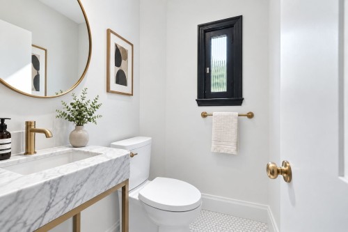 Salle d'eau - 615 Av. Powell, Mont-Royal, QC 