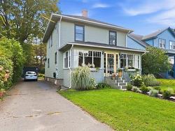 58 Park Street  Kentville, NS B4N 1M2