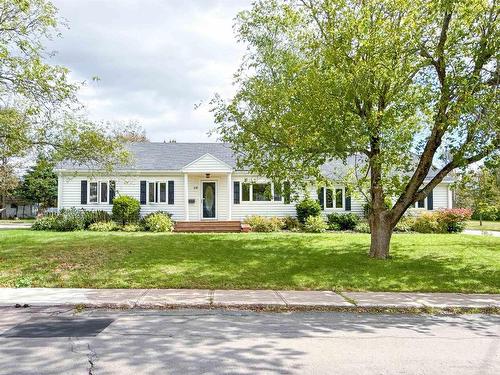 68 Parkview Drive, Charlottetown, PE 