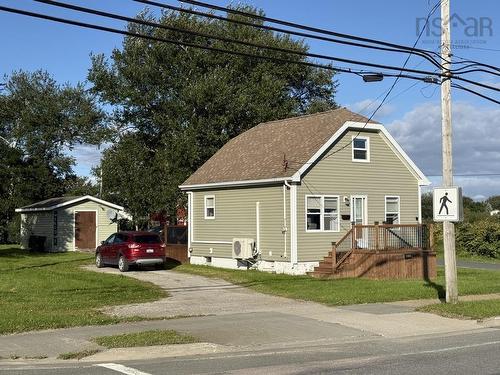 3569 Ellsworth Avenue, New Waterford, NS 