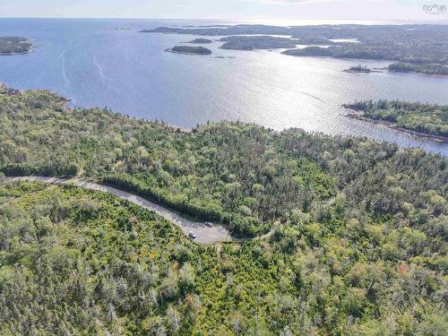 16 Atlantic Street, Blind Bay, NS 