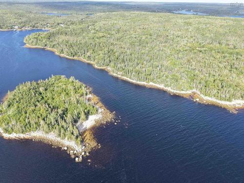 16 Atlantic Street, Blind Bay, NS 