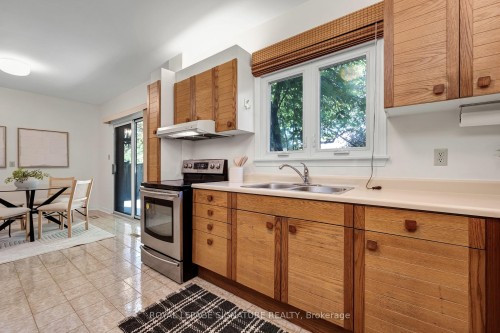 54 Ambrose Road, Toronto, ON 