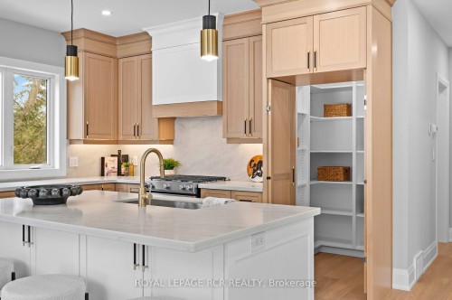 7 Henry Street, Orangeville, ON 