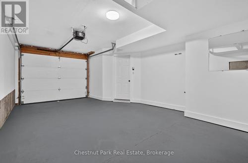 Single car garage - 1 - 37 Silver Street, Huntsville, ON 