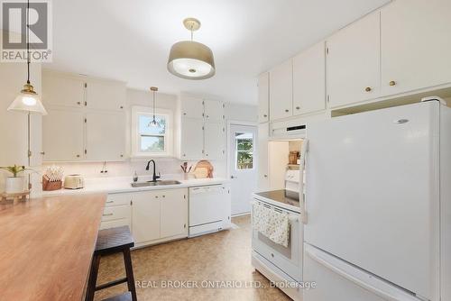 22 Temperance Street, Perth East, ON 