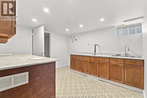4045 Dougall Avenue, Windsor, ON 