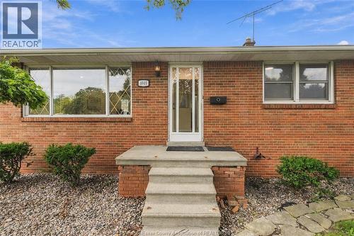4045 Dougall Avenue, Windsor, ON 