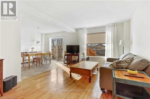 458 FREEMAN CRESCENT E , Kingston, Ontario K7K 7C8 5