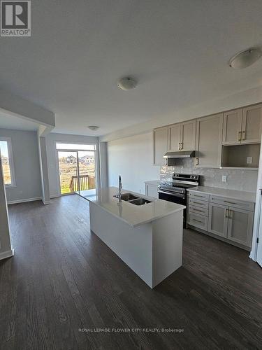 204 ELSIE MACGILL WALK , Ottawa, Ontario K2W 0L5 3