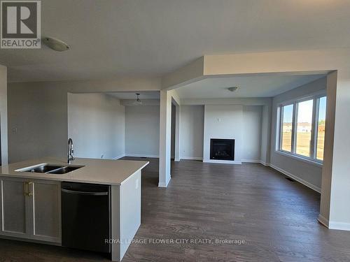 204 ELSIE MACGILL WALK , Ottawa, Ontario K2W 0L5 4