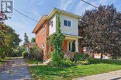 450 BARR STREET Renfrew, ON K7V 1K1