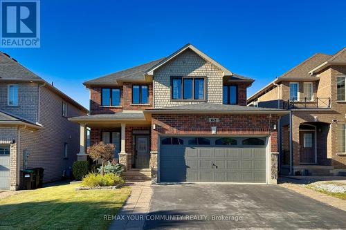 62 JEWEL HOUSE LANE  Barrie, ON L4N 8J7