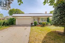 1434 THORNDYKE CRESCENT Mississauga, ON L4X 1R3