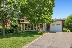 37 LYALL STREET Ottawa, ON K2E 5G7