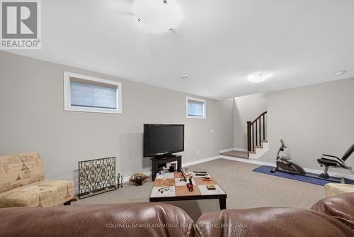 211 Classic Avenue, Welland (Lincoln/Crowland), ON 