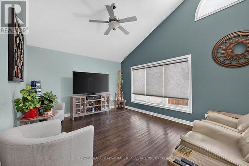 211 Classic Avenue, Welland (Lincoln/Crowland), ON 