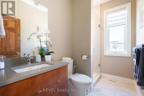 Main floor 3pc bath to service front bedroom - 19 Francesco Crescent, St. Catharines (Rykert/Vansickle), ON 