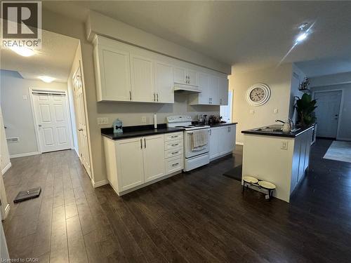 205 RACHEL Crescent Unit# B , Kitchener, Ontario N2R 0H7 3