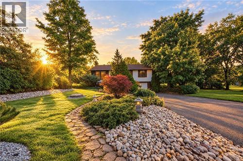 14 Falkland Road, Falkland, ON 
