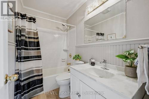 7962 Booth Street, Niagara Falls (Ascot), ON 