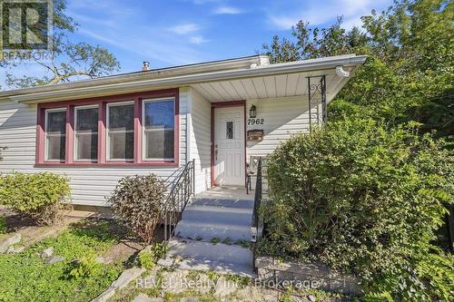 7962 Booth Street, Niagara Falls (Ascot), ON 