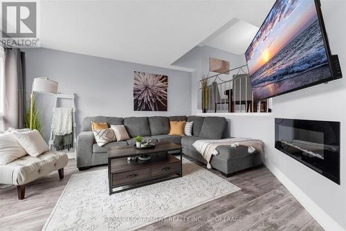 301 - 5 Viking Court, Grimsby (Grimsby Beach), ON 