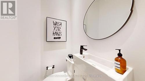 33 Kimberley Avenue, Toronto, ON 