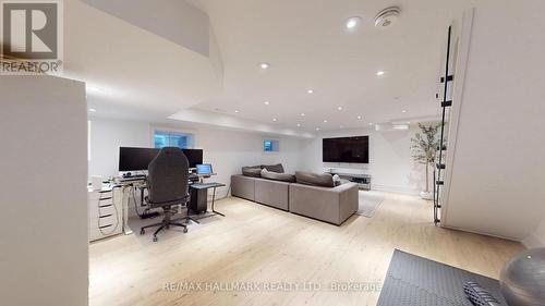 33 Kimberley Avenue, Toronto, ON 