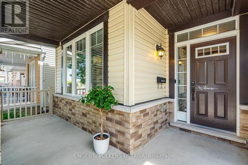 520 BRIGATINE AVENUE , Ottawa, Ontario K2S 0P9 2