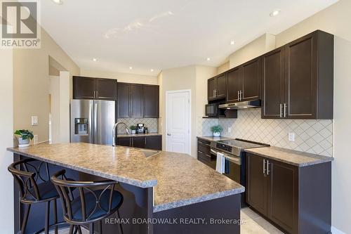 210 Broxburn Crescent, Ottawa, ON 