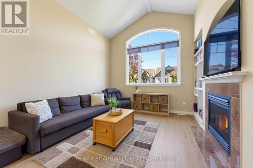 210 Broxburn Crescent, Ottawa, ON 