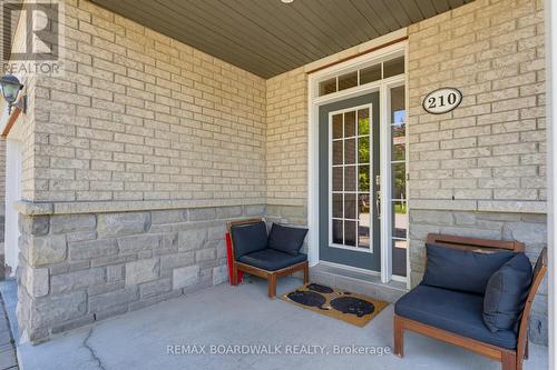 210 Broxburn Crescent, Ottawa, ON 