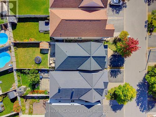 210 Broxburn Crescent, Ottawa, ON 