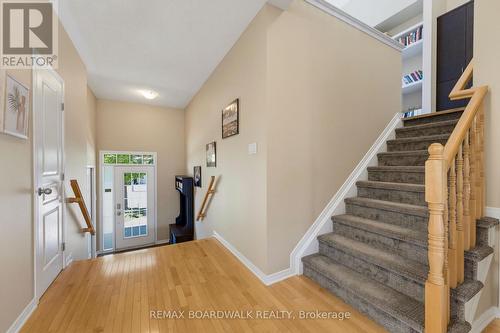 210 Broxburn Crescent, Ottawa, ON 