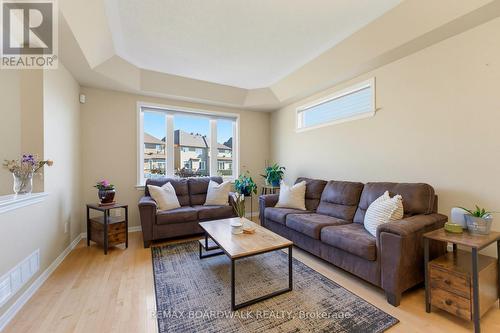 210 Broxburn Crescent, Ottawa, ON 