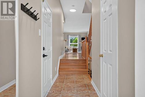 Foyer - 148 Sawmill Private, Ottawa, ON 