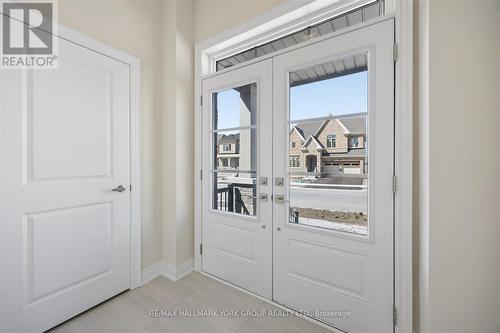 278 WALTER ENGLISH DRIVE , East Gwillimbury, Ontario L9N 0Z4 4