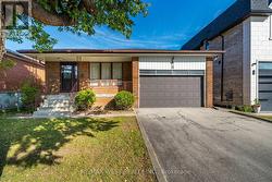 18 PHEASANT VALLEY COURT Markham, ON L3T 2H1