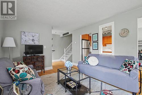 4 - 661 Francis Road, Burlington, ON 