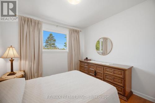 33 Belleglade Court, Toronto, ON 