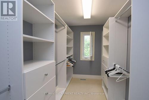 715 Bateman Court, Burlington, ON 