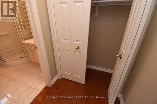 715 Bateman Court, Burlington, ON 
