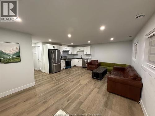 730 CABANA ROAD West Unit# C , Windsor, Ontario N9G 1B4 2