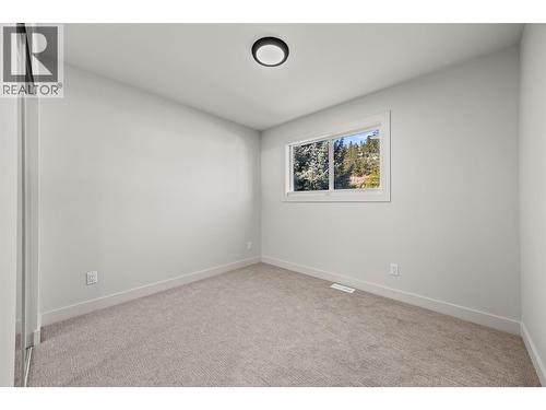 Main House Bedroom - 4141 San Clemente Avenue, Peachland, BC 