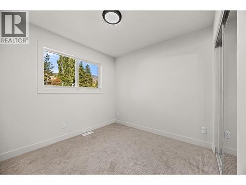 Main House Bedroom - 4141 San Clemente Avenue, Peachland, BC 