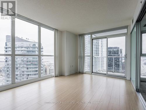2808 - 75 Queens Wharf Road, Toronto, ON 